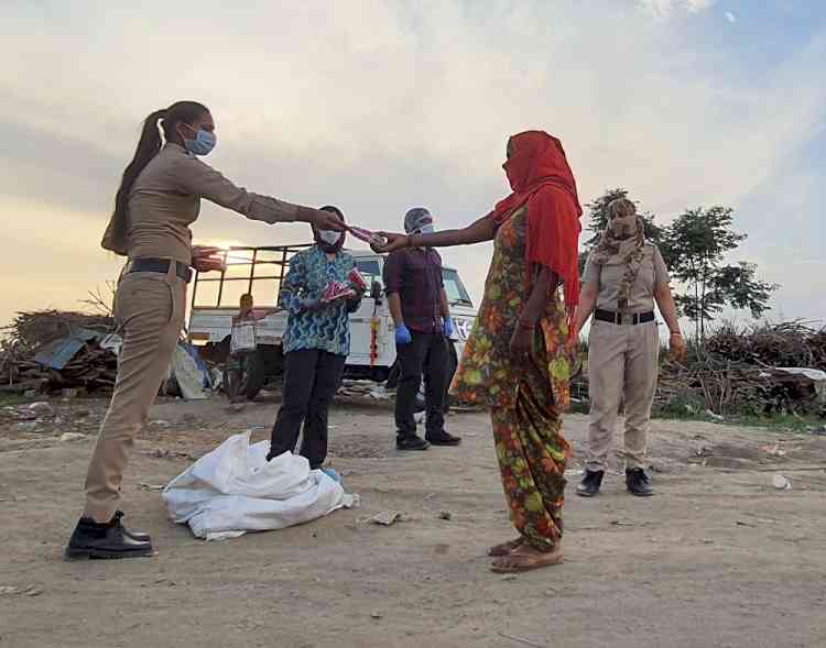 Free distribution drive of sanitary napkins by NGO, Punjab Police and NSS, Panjab University