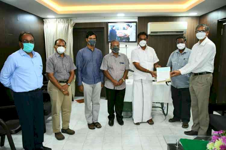 KARUR VYSYA BANK DONATES RS 1 CRORE TO TAMIL NADU CHIEF MINISTER’S PUBLIC RELIEF FUND 