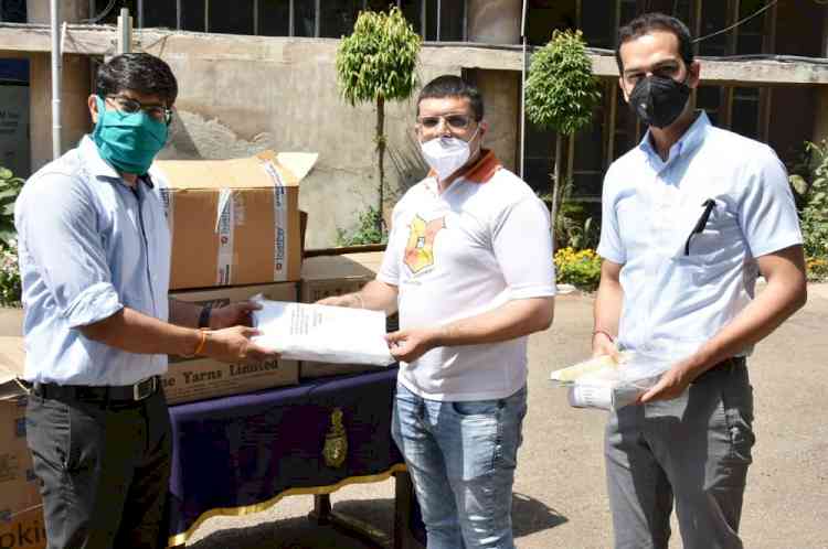 BHAVAN ALUMNI DONATE PPE KITS TO CHANDIGARH POLICE