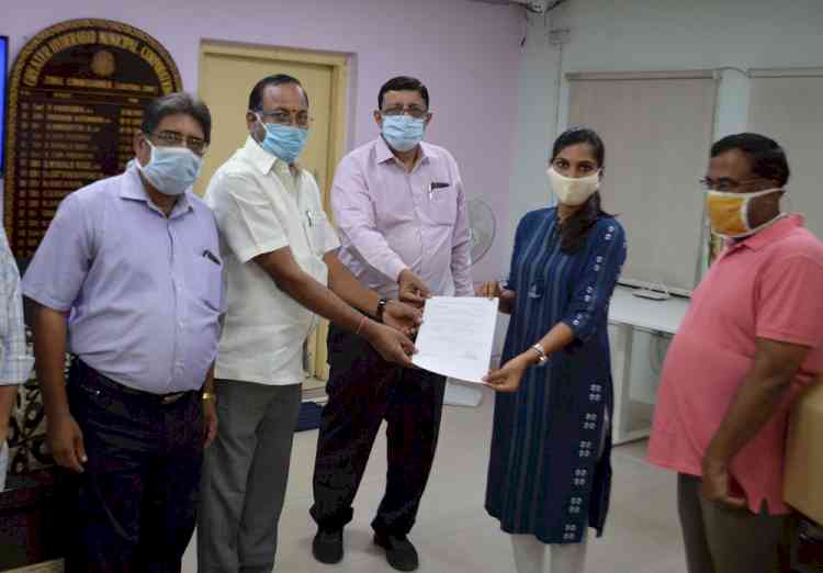 Freemasons of Telangana donated 2000 hand sanitisers to GHMC, Khairatabad zonal commissionerate office