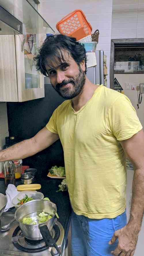 Lockdown turns Jiten Lalwani into a chef