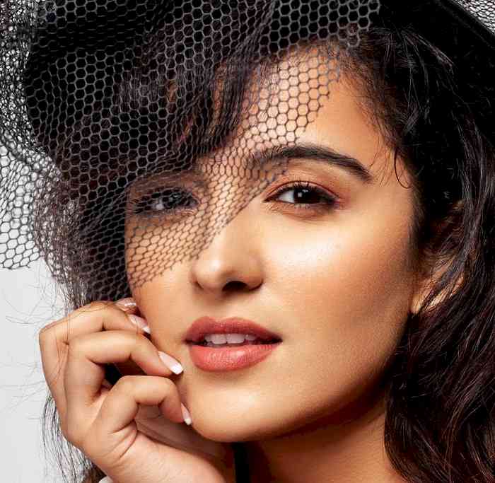 Shirley Setia back with another heart-warming rendition of classic song ‘Chura Liya Hai’