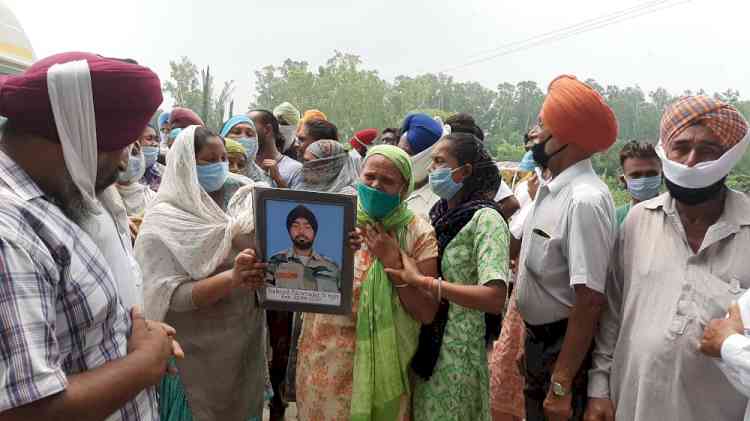 Sepoy Palwinder Singh cremated with full military honours today