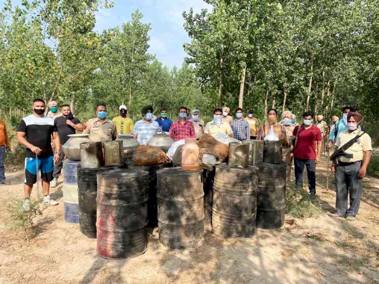 Crackdown on people producing lahan continues in Ludhiana