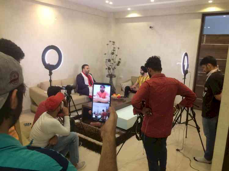 Shoot of The Kanwar’s Talk Show begins with online direction