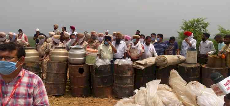 With 312 FIRs, 406 arrests, and huge recovery, major crackdown on bootlegging and smuggling of illicit liquor launched in Ferozepur