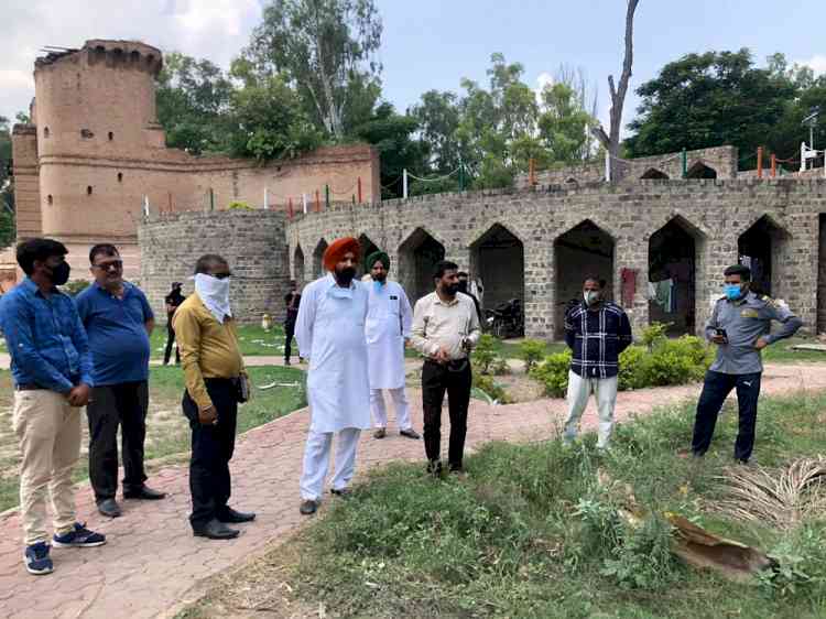 हुसैनीवाला शहीदी स्मारक को 6.50 करोड़ रुपए की लागत से टूरिस्ट हब बनाने का प्रोजेक्ट विधायक पिंकी ने करवाया शुरू 