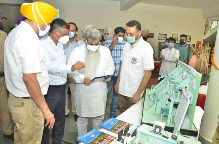 OP Soni and Bharat Bhushan Ashu inaugurate covid-19 viral testing laboratory at GADVASU 