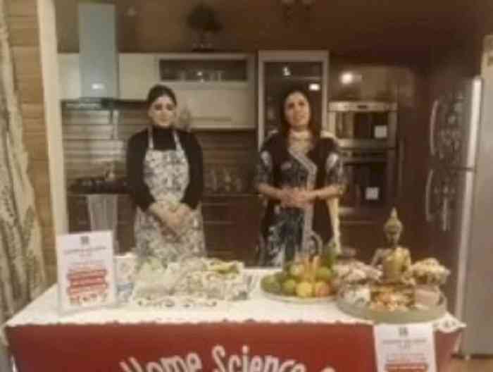 Live skill building workshop on immunity boosting beverages at Home Science College