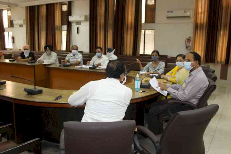 Deputy Commissioner reviews development projects