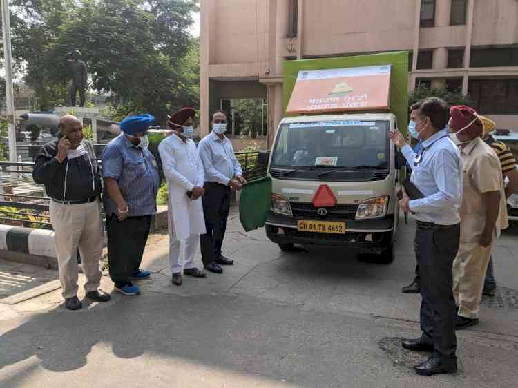 Deputy Commissioner flags-off awareness van to sensitise farmers against stubble burning