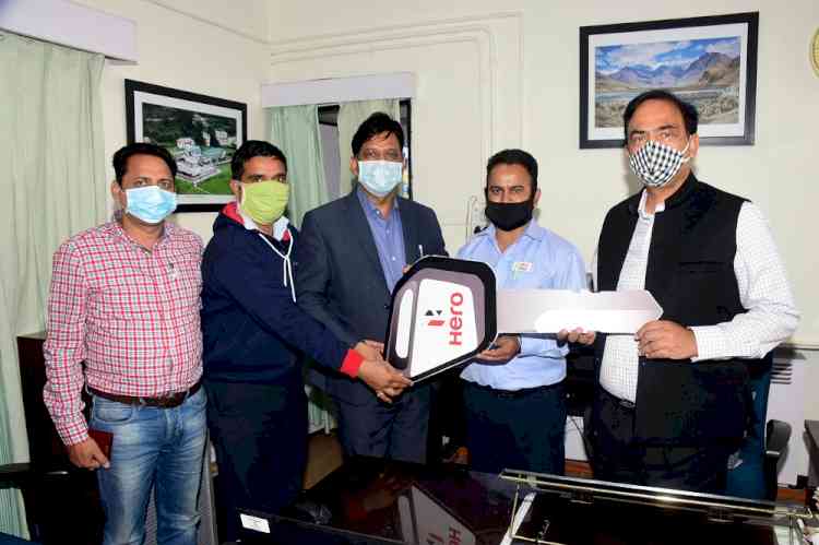 Hero MotoCorp donates 4 specially designed vehicles to HP Health Deptt