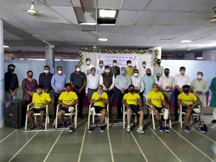 Narayan Seva Sansthan distributes 100 artificial limbs in  Surat