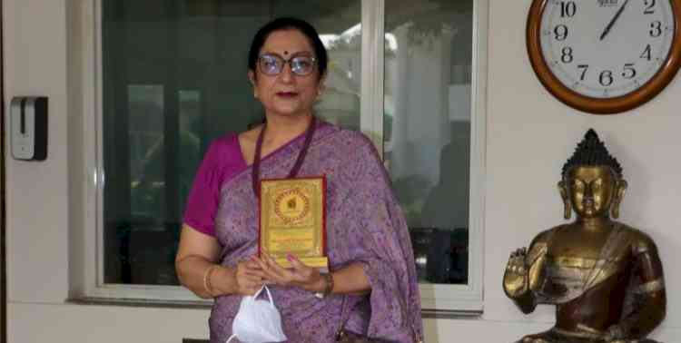 KMV Principal Prof Dr. Atima Sharma Dwivedi bestowed with paryavaran ratna award
