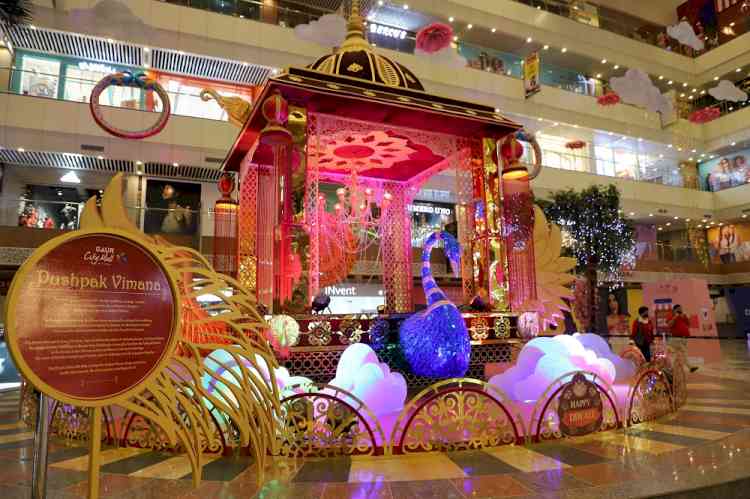 Pushpak Vimaan welcomes visitors at Gaur City Mall