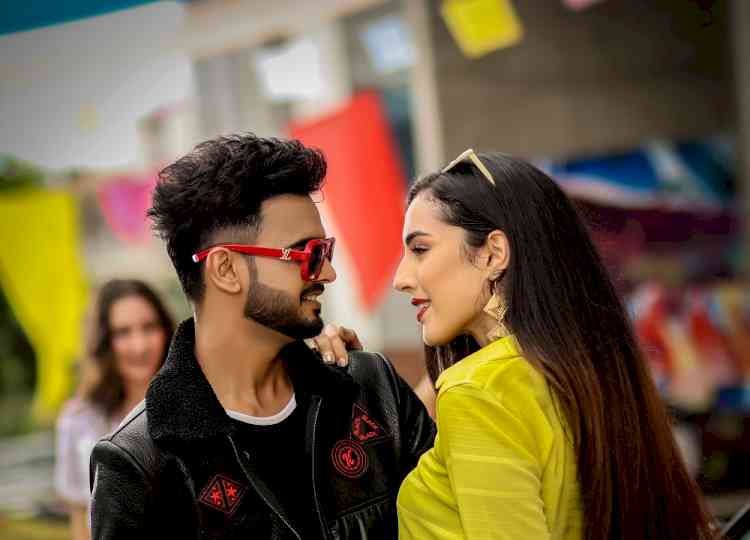 ‘Tare Wala Munda’ Aatish back with biggest romantic beat number of year ‘Damn Serious’