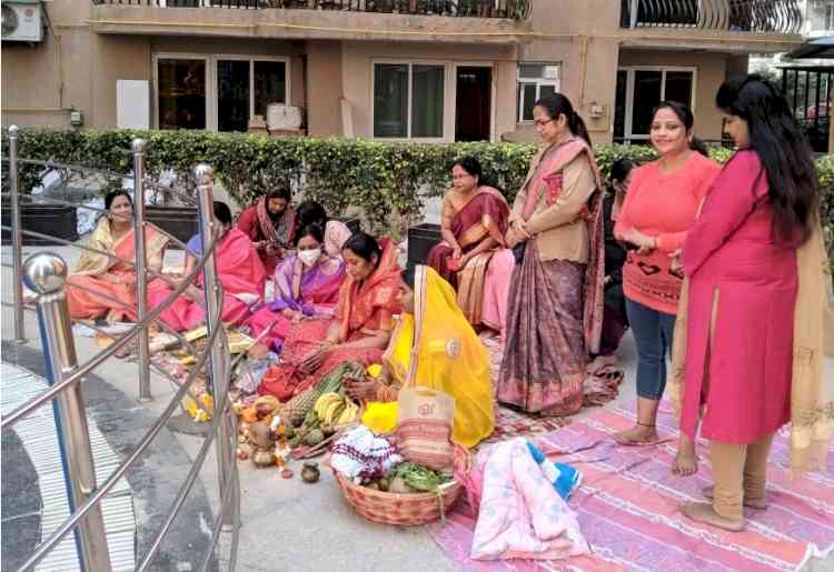 Sikka Karmic Green Residents celebrated chhath puja with great devotion