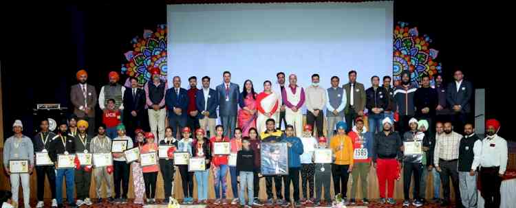 109 budding players honoured in 3rd Mayank Sharma Memorial Sports Excellence Awards