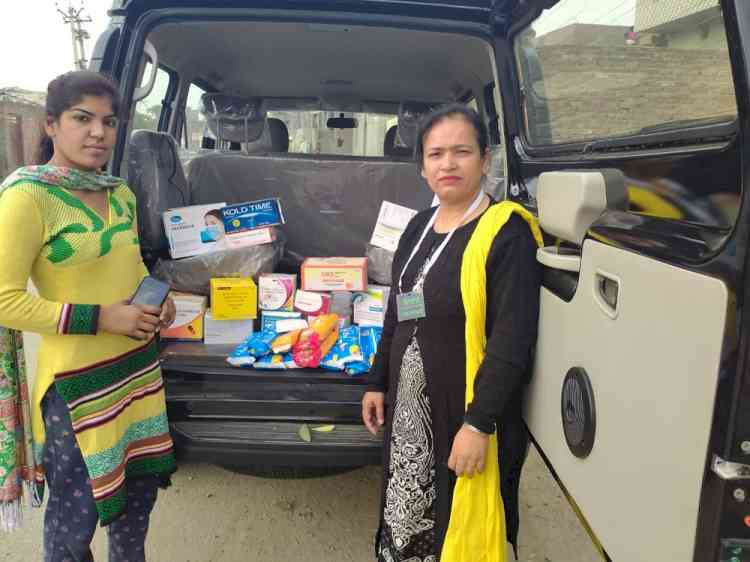 AAP women teams providing sanitary pads for women protestors at dharna sites