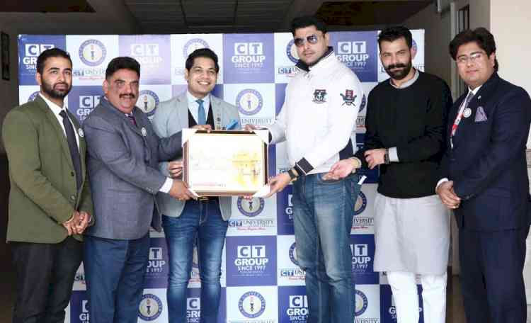 Youth Icon of Punjab Award presented to Chairperson Sukhwinder Bindra by CT University