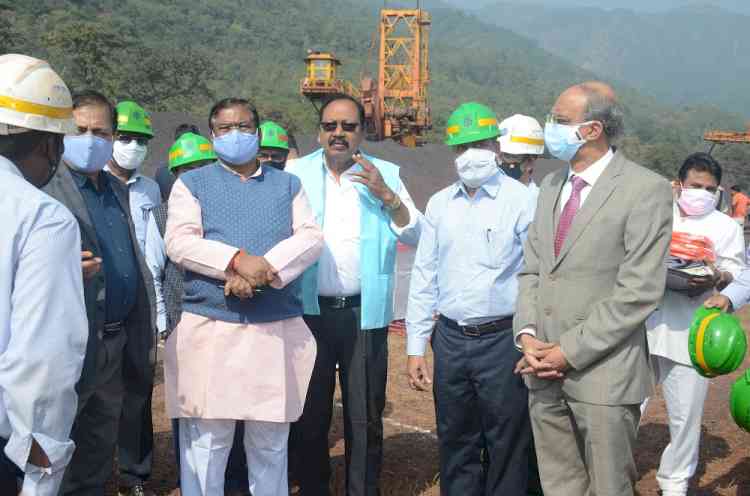 Union Minister of State for Steel, Faggan Singh Kulaste visits Bailadila Mines of NMDC
