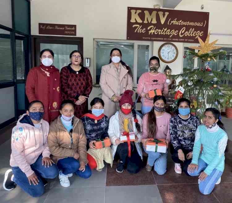 KMV celebrates Festival of Christmas with fervour