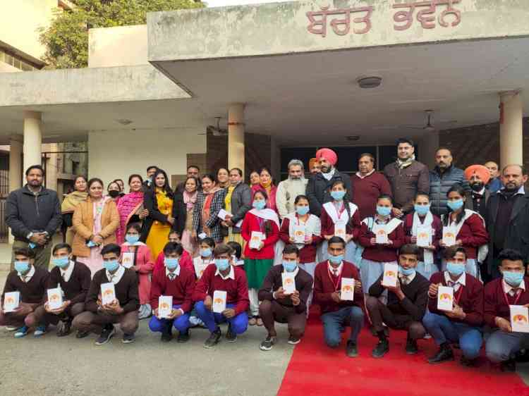 Punjab Minister Bharat Bhushan Ashu launches third phase of Punjab Smart Connect Scheme in Ludhiana