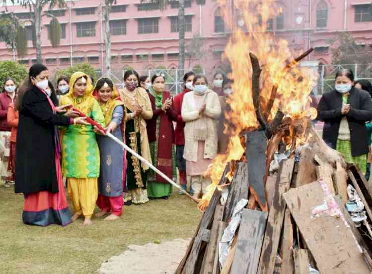 KMV celebrates Lohri Festival with lots of fervour and enthusiasm