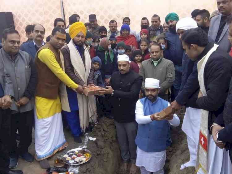 MLA Sanjay Talwar lays foundation stone of Govt Senior Secondary Smart School in Ward 18 today