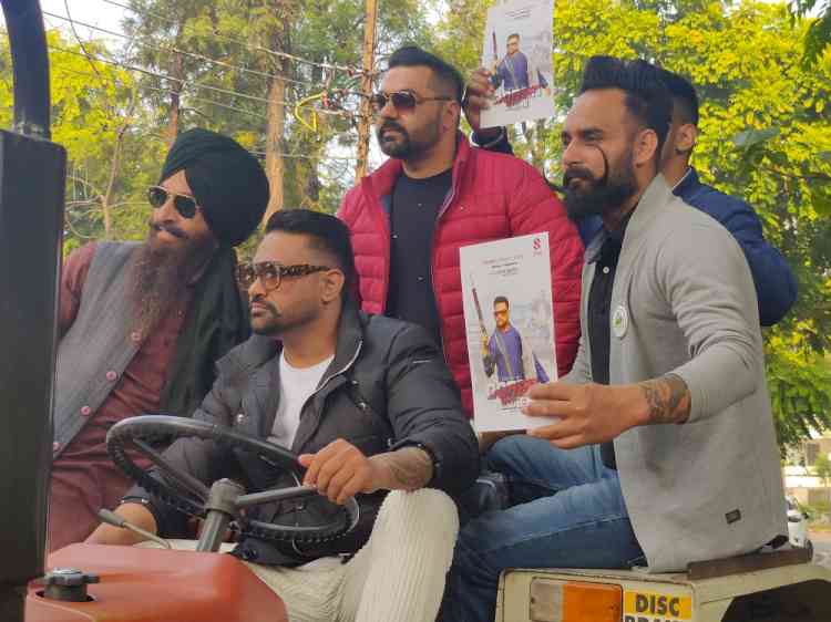 In support of farmers, Sonu Bajwa on tractor