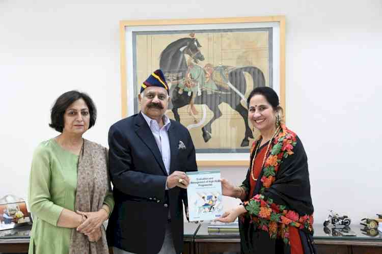 Governor V.P. Singh Badnore releases Dr Sapna Nanda’s book on high risk pregnancies management