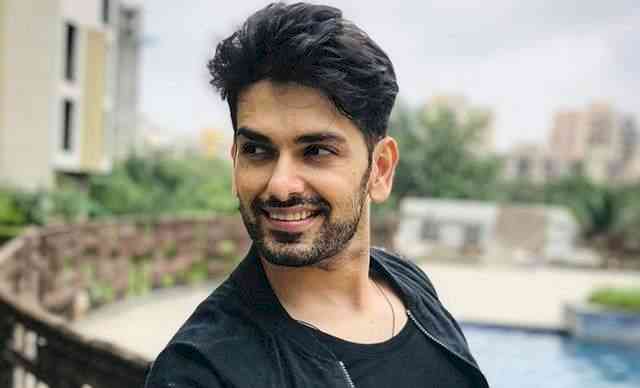 Rahul Sharma of Ek Ghar Banaunga fame takes on role of beloved Bhushan in latest ALTBalaji original web series Helllo Jee