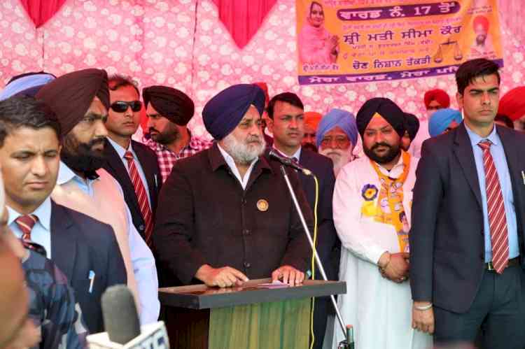 Sukhbir condemns murder two SAD workers in poll related violence in Moga yesterday
