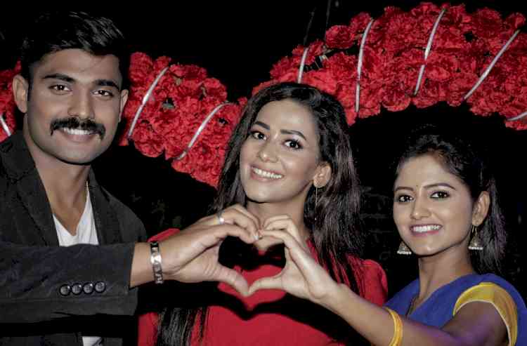 Colors Tamil brings special celebrities Comedian Adhavan and Actress Sanjana Singh to celebrate Valentine Weekend