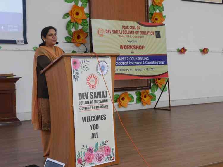 Dev Samaj College of Education conducts career counselling workshop