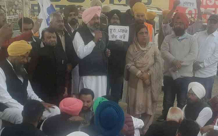 Capt government filing false cases against AAP leaders: Harpal Singh Cheema