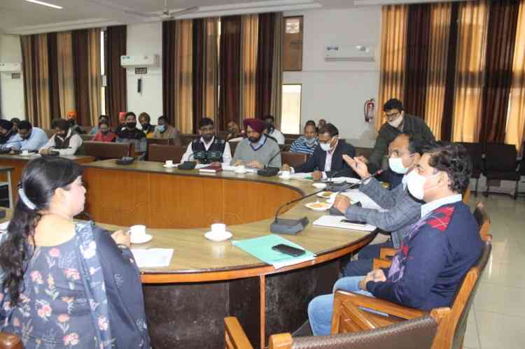 DC fixes weekly targets of departments to ensure timely completion of development projects