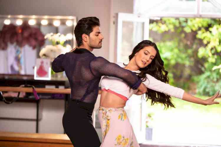 Sooraj Pancholi and Isabelle Kaif's dance moves from '”Time To Dance” captured everyone’s attention