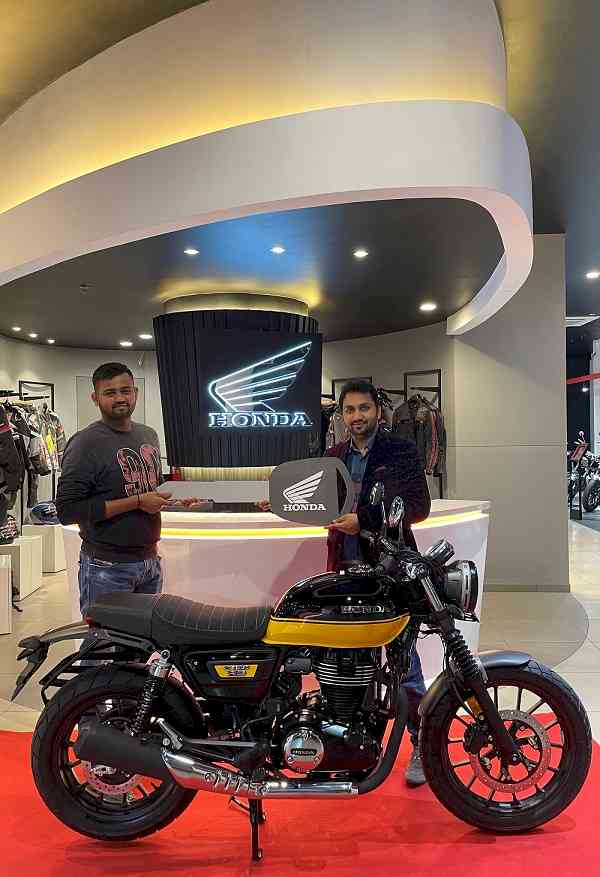 Honda starts customer deliveries of all new CB350RS