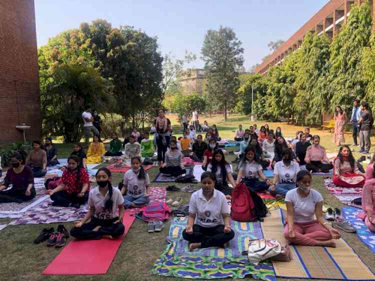 NSS Volunteers learned about pranayams, meditation and startups on fourth day of the camp