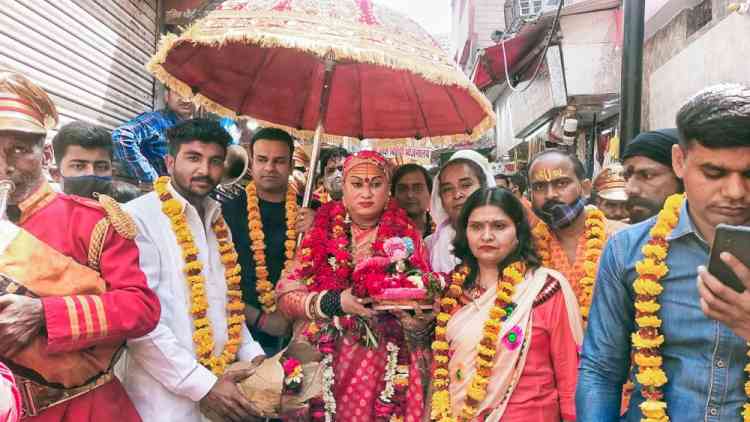 Mumbai based transgender Hemangi Sakhi Maa becomes centre of attraction in Vrindavan Kumbh Mela