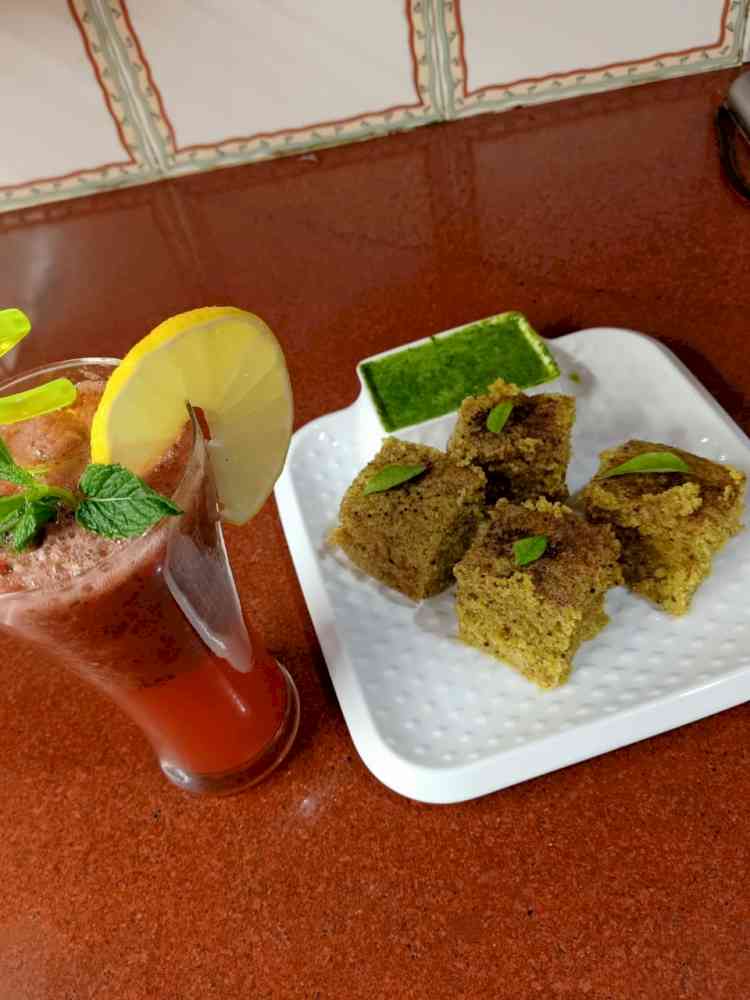 Live demonstration on use of kitchen herbs at Home Science College