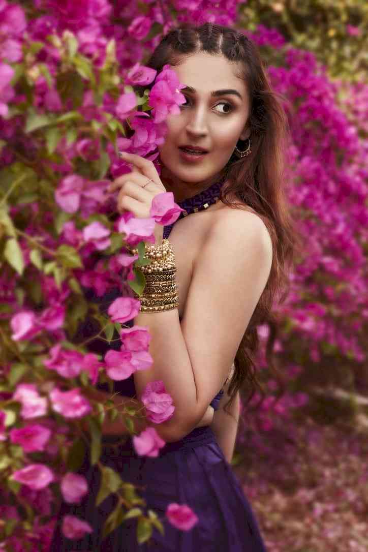 Dhvani Bhanushali brings visual extravaganza with Radha