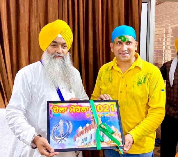 High Court Lawyer’s work on portrait depicting significance of Hola Mohalla launched at Sri Anandpur Sahib on eve of Hola Mohalla 2021
