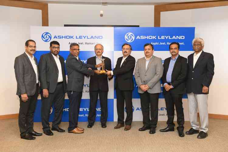 Ashok Leyland AVTR 3520 wins ‘HCV Tipper of the Year’ award