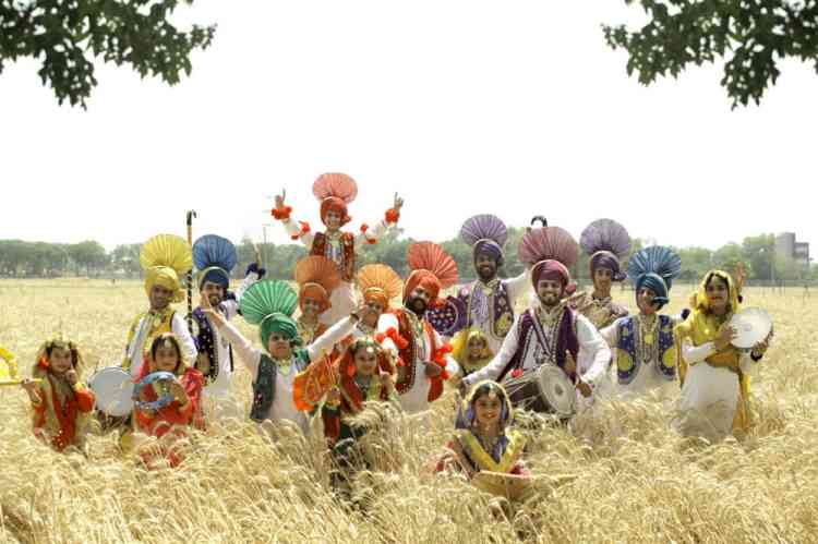 Captain Amarinder Singh greets people on eve of Baisakhi