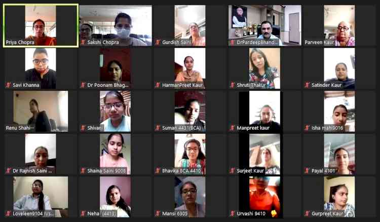 दोआबा कॉलेज में छात्राओं के लिए सुरक्षित परिवेश पर जागरुक्ता पर वैबीनार आयोजित