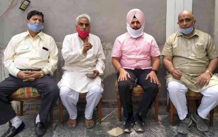 Punjab Pradesh Beopar Mandal leadership want change in timing of opening of shops