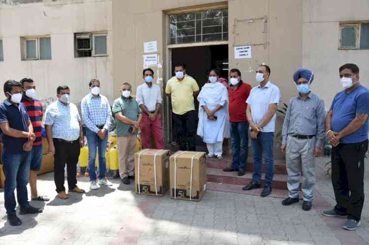 NGO hands over five oxygen concentrators, PPE Kits to administration in war against covid19