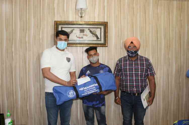 Sukhwinder Singh Bindra comes to aid of National Para-Karate Athlete